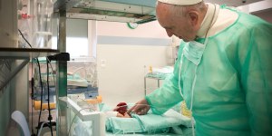 Pope shares only phrase that comforted him in hospital, advice for visiting sick
