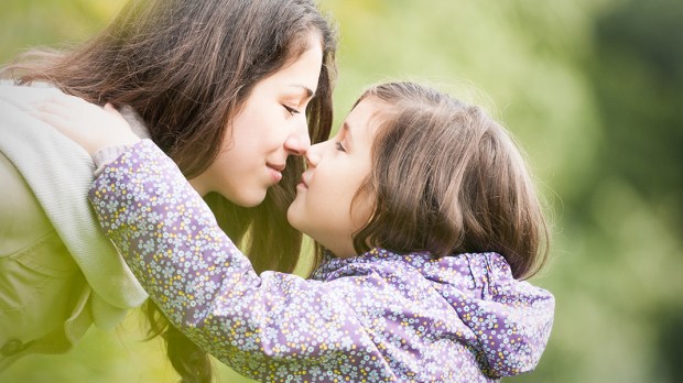 WEB3-CHILD-MOTHER-DAUGHTER-LOVE-STARE-GREEN-FIELD-Konstantin-Yolshin-Shutterstock