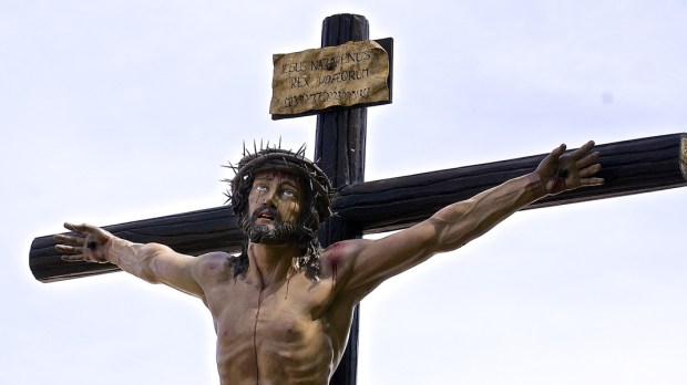WEB3 CRUCIFIX CHRIST PAIN SUFFERING Solarilucho CC easter-735942_1920