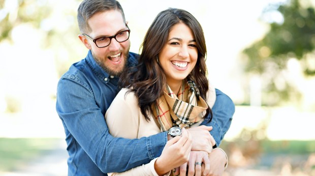 WEB3 HAPPY COUPLE MAN WOMAN MARRIED HUG LAUGHING Joel Carter Pexels
