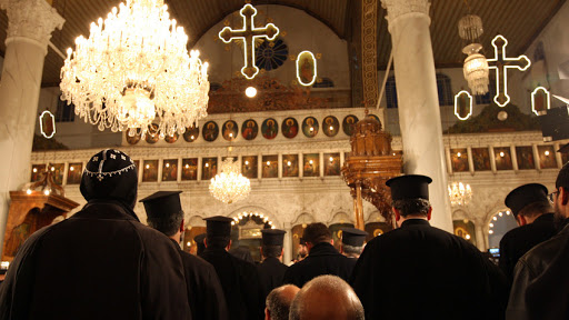 Syrian Christians worshipping – fr