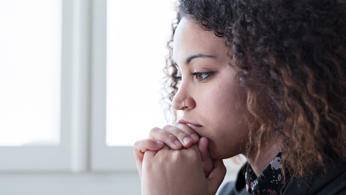 WOMAN,SAD