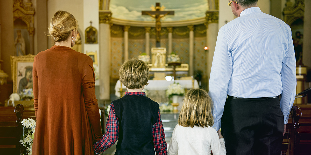 (Slideshow) 8 Modern manners you need to adopt at Mass