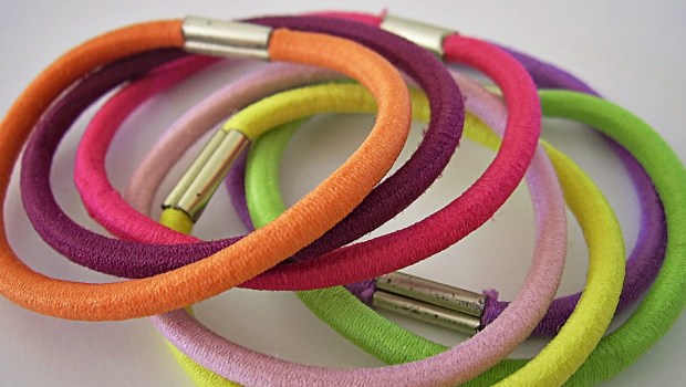COLORFUL HAIR TIES