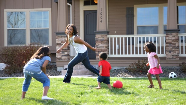 MOM PLAYING