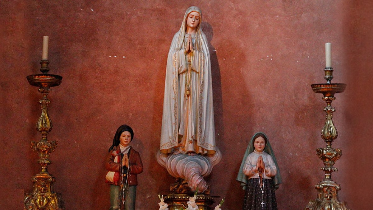 OUR LADY OF FATIMA STATUE