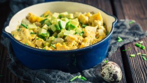 WEB3 SCRAMBLED EGGS AVACADO BLUE DISH EGGS Shutterstock