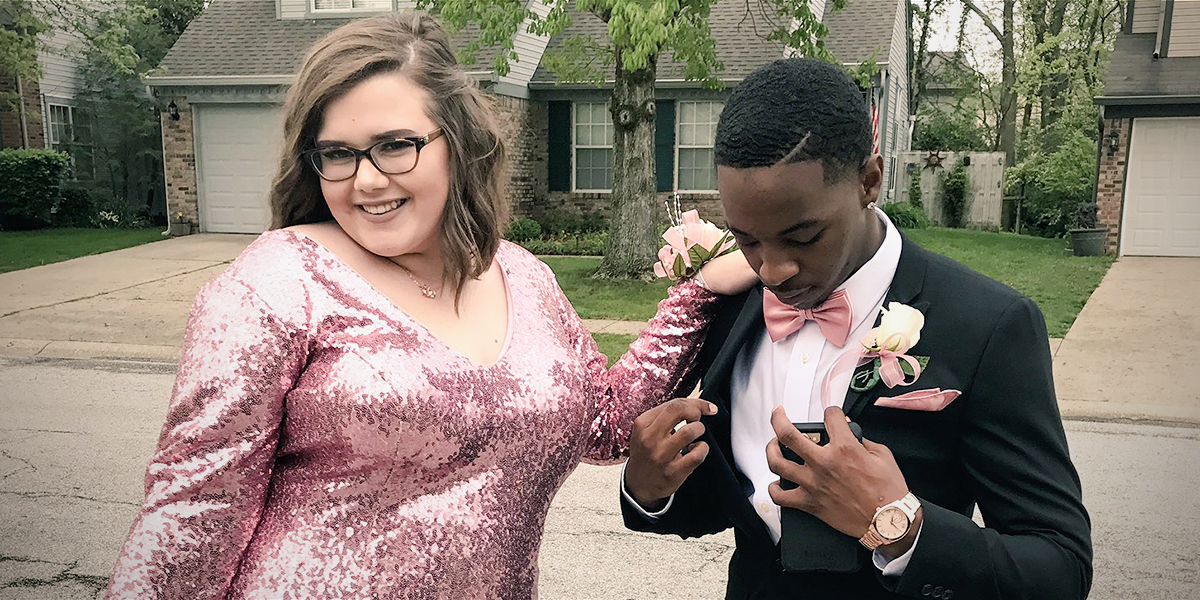 girl in black prom dress fight twitter Teen offers to donate prom dress to 'a girl in need' in viral tweet that inspires others to do the same | The Independent