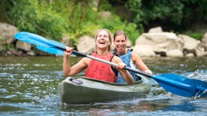 WOMEN KAYAKING