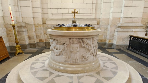 web france arras baptistery font ©SOBERKA Richard : hemis.fr : Hemis