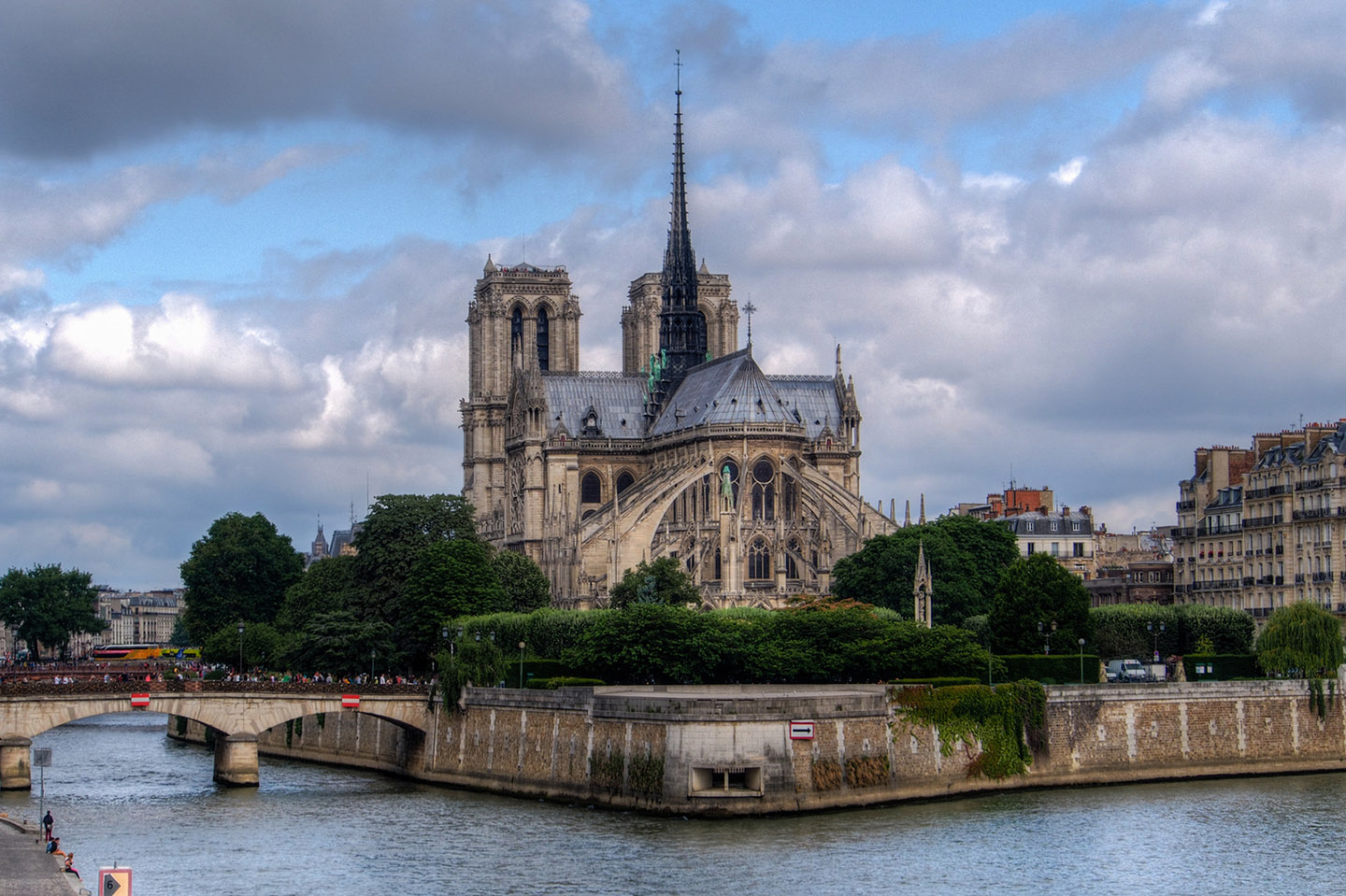 Dzwony katedry Notre Dame. Jakie historie kryją ich imiona?