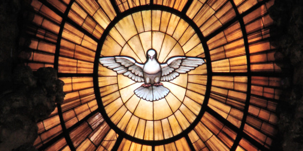 web-vatican-st-peter-holy-spirit-dove-c2a9jean-pierre-dalbecc81ra-cc