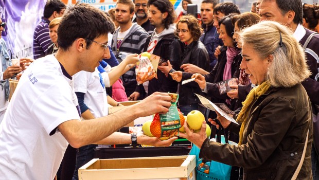 TEEN,VOLUNTEERING,FOOD