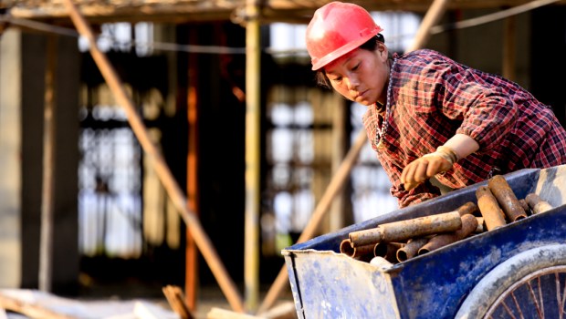CHINESE, WOMAN WORKING CONSTRUCTION