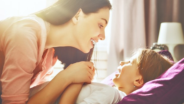 MOM,WAKING UP,CHILD;