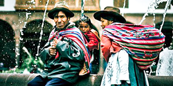 PERUVIAN FAMILY