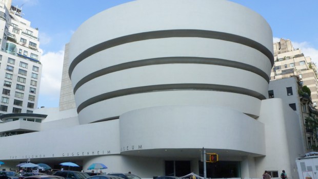 SOLOMON GUGGENHEIM MUSEUM,EXTERIOR