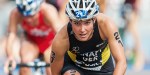 WOMAN TRIATHLON RACE CYCLE