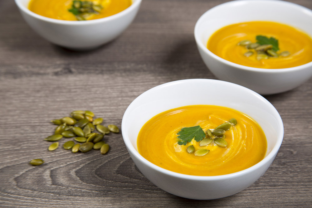 WEB-PUMPKIN-SEEDS-SOUP-CURRY-HEALTHY-FOOD-shutterstock_604962032-Anna KT-AI