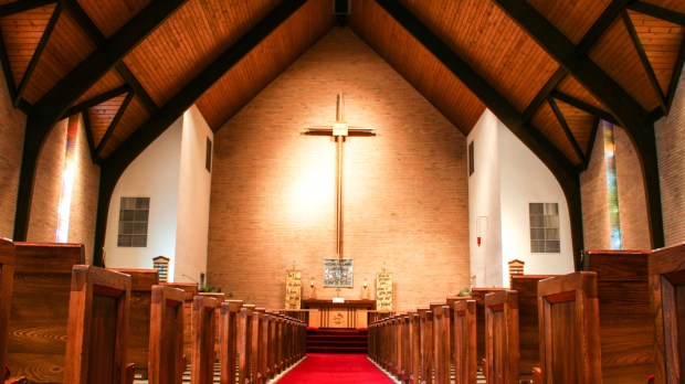 INTERIOR CHURCH,PEWS