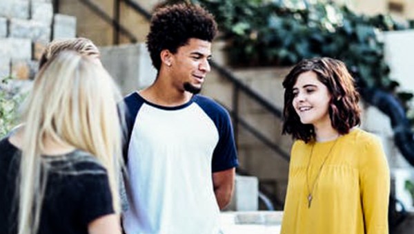 TEENAGERS SPEAKING IN PUBLIC GROUP