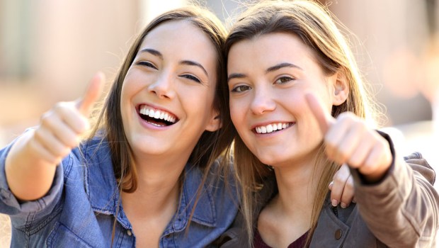 FRIENDS,THUMBS UP