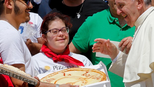 POPE FRANCIS,PIZZA