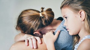 WOMAN CRYING,DAUGHTER,MISCARRIAGE