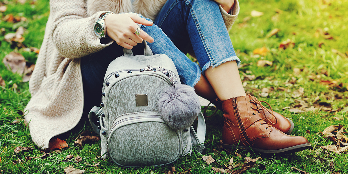 how to wear your backpack