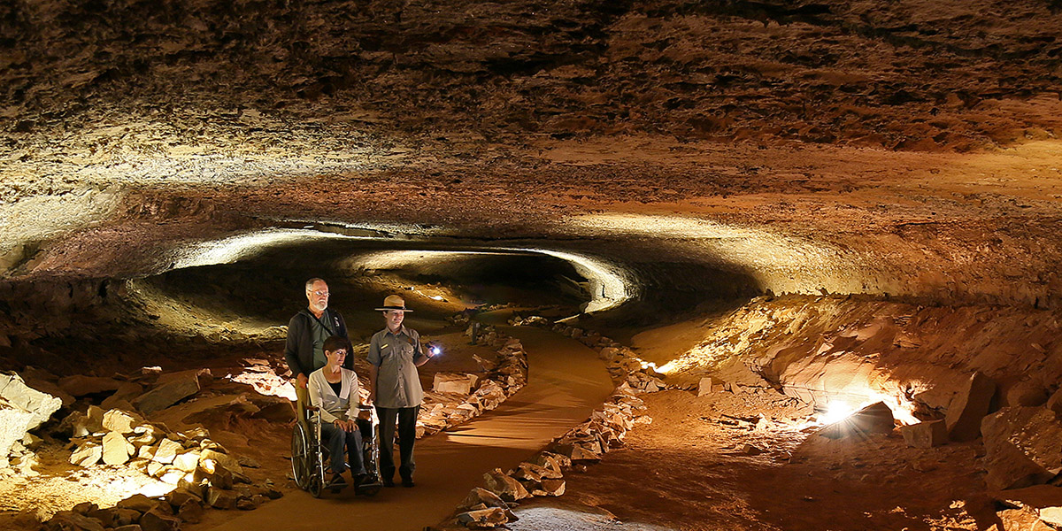 MAMMOTH CAVE