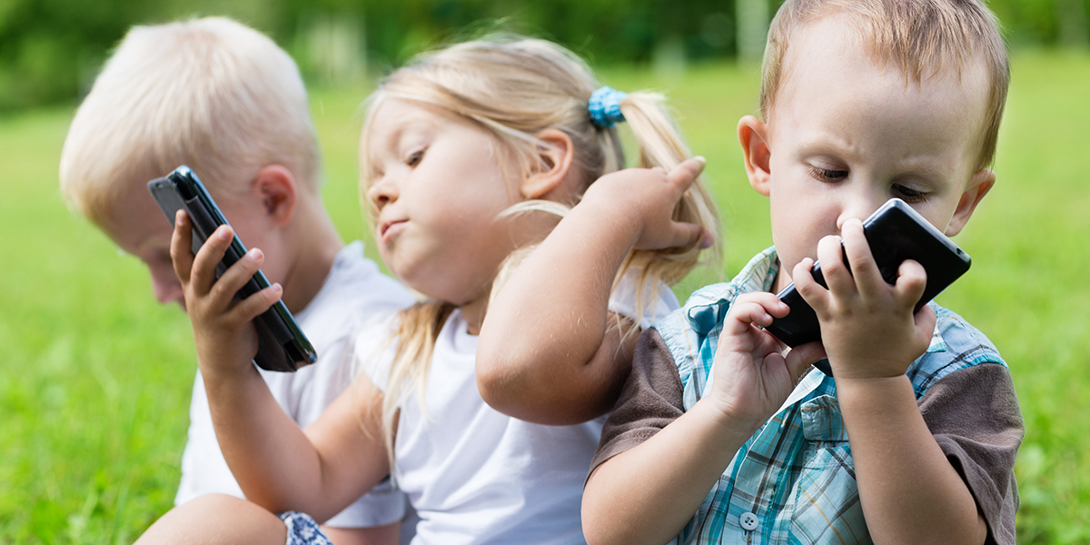 Children on Smartphones