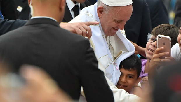 LLANOS AMOR,POPE FRANCIS