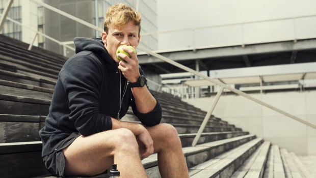 MAN,EXERCISE,APPLE