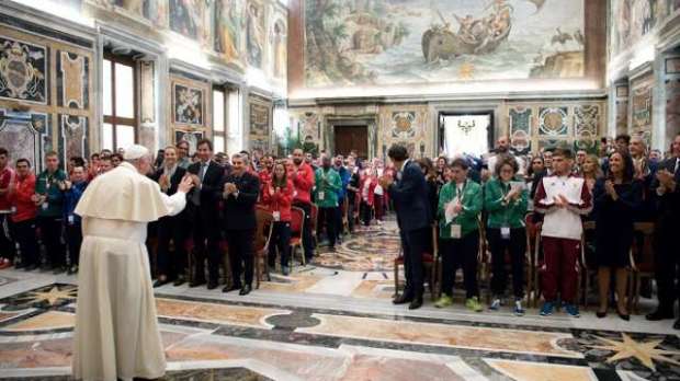 Pope_Francis_meets_with_Special_Olympics_athletes_at_the_Vatican_Oct_13_2017_LOsservatore_Romano_CNA