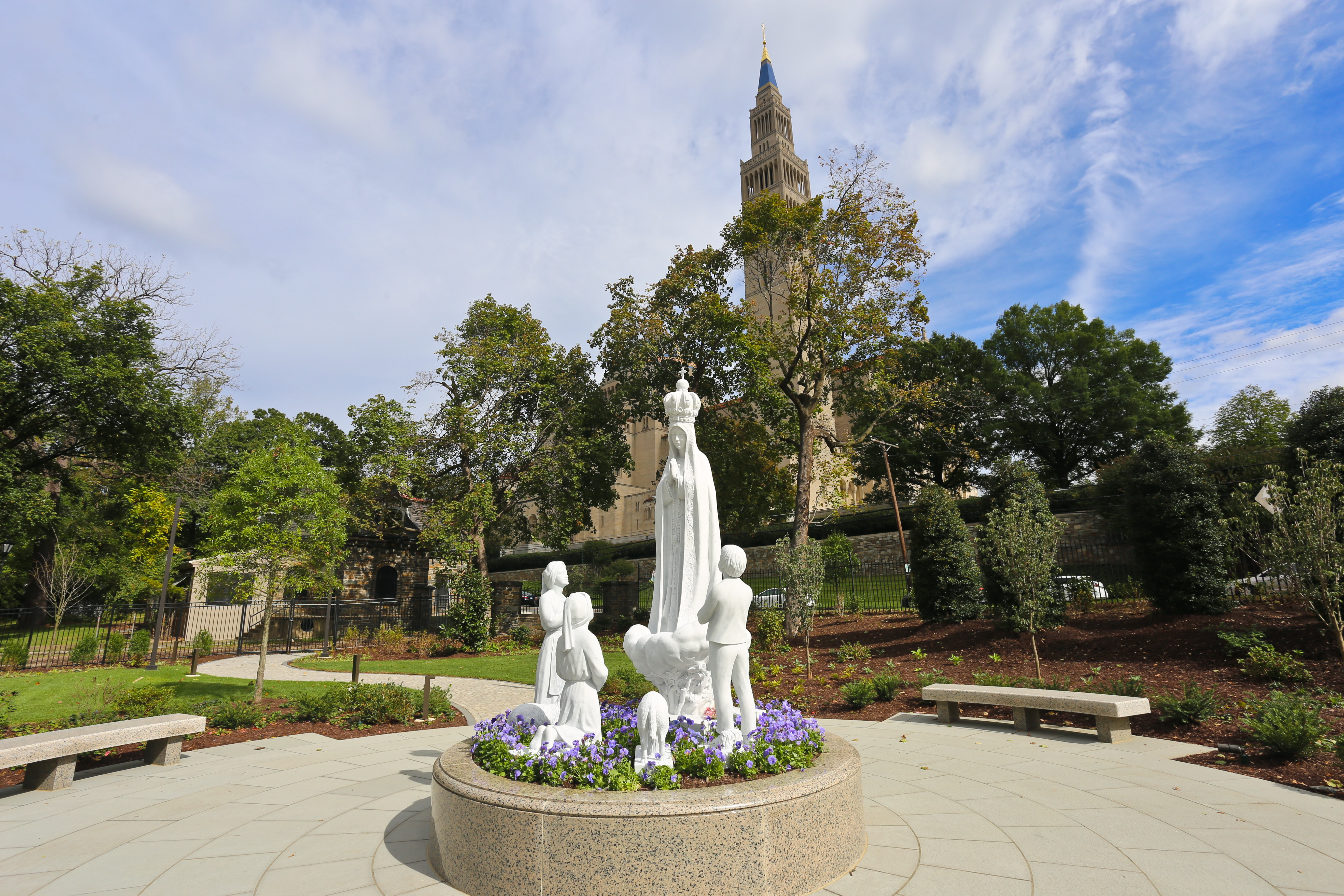 OUR LADY OF FATIMA SCULPTURE