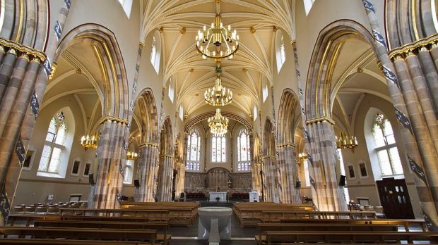 St_Andrews_Cathedral_Glasgow_-_panoramio