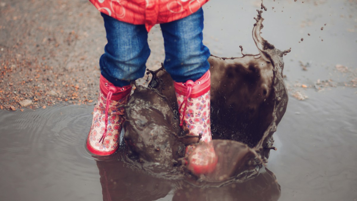 MUDDY,PUDDLE