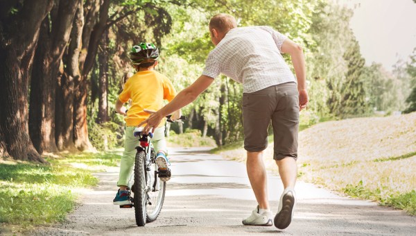 DAD,KID,BIKE