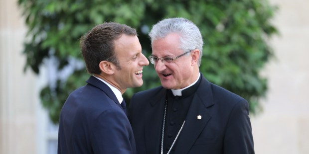 MACRON VIVES SICILIA