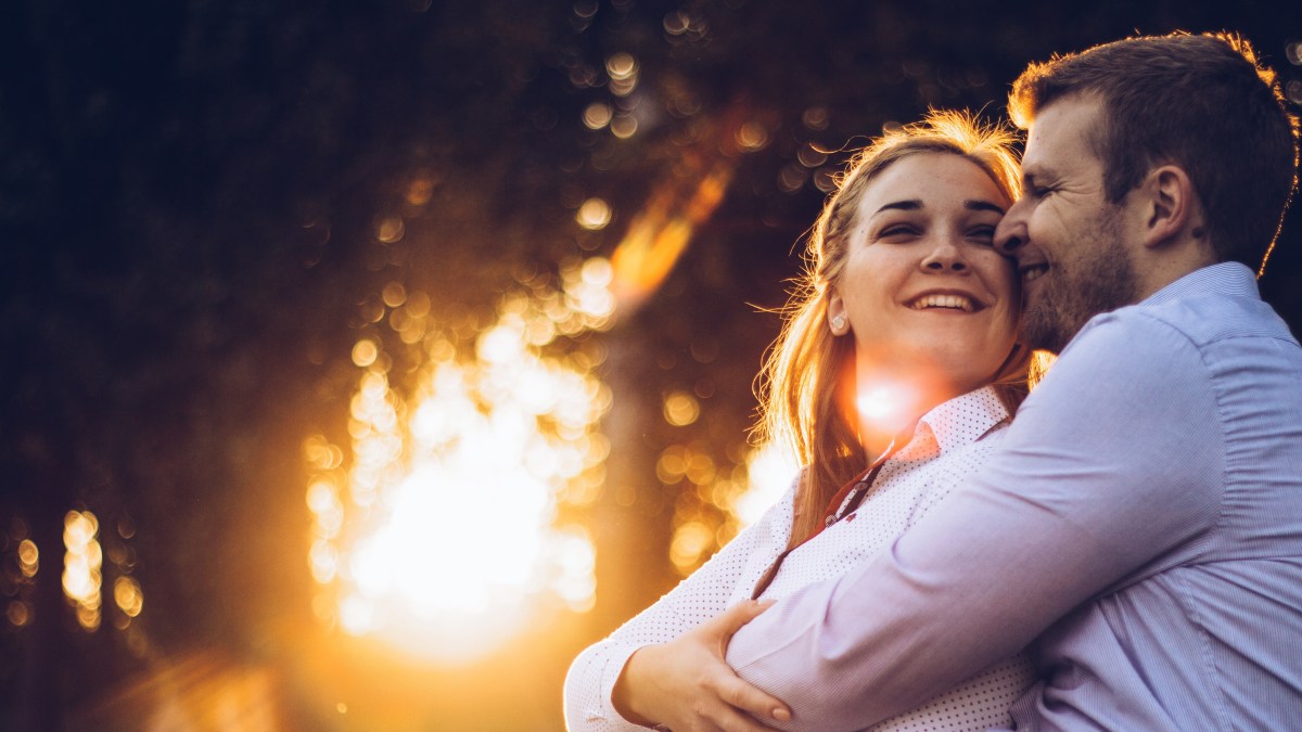 COUPLE SMILE