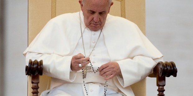 (slideshow) 7 Popes share their love of the Rosary