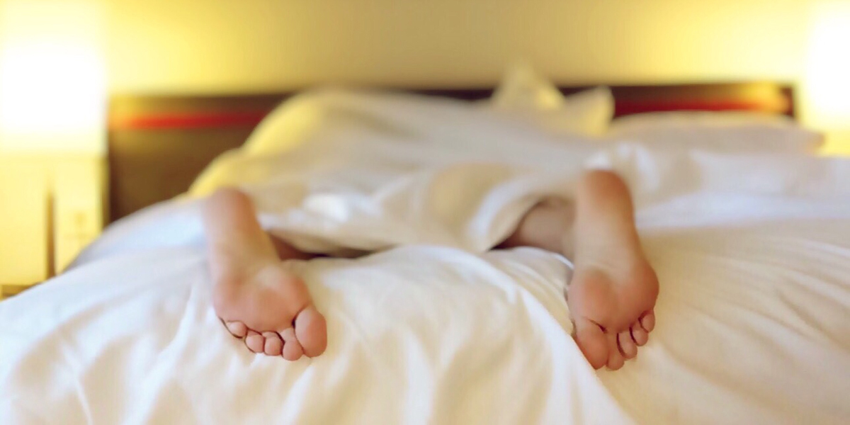 SLEEP,BED,FEET