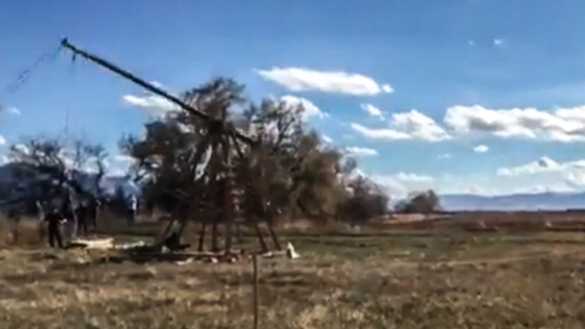 LIFE SIZE MEDIEVAL TREBUCHET