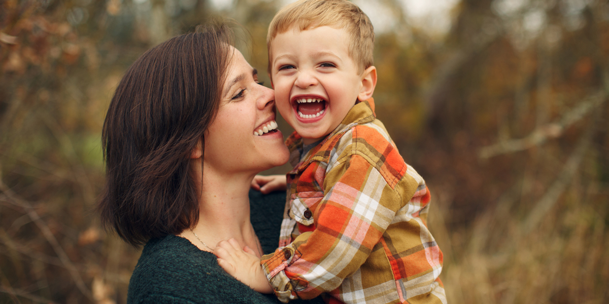 MOM,SON,HAPPY