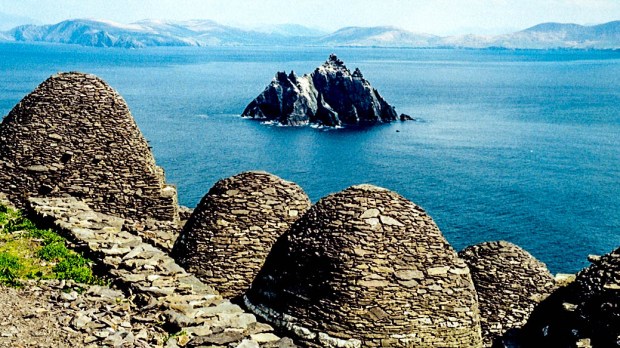 SKELLIG MICHAEL