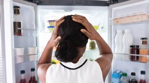 WOMAN,FRIDGE