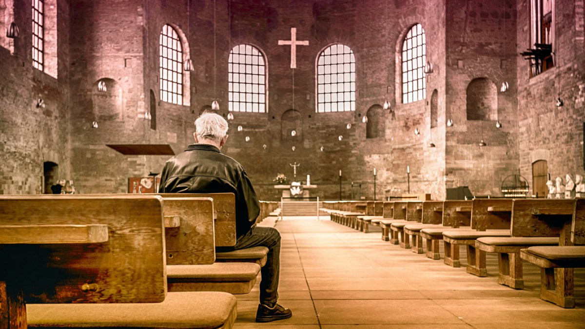 MAN,ALONE,CHURCH
