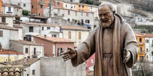 When we&#8217;re depressed or feeling blue, pray this prayer from Padre Pio