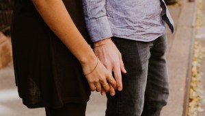 COUPLE,HOLDING,HANDS,CONNECTION