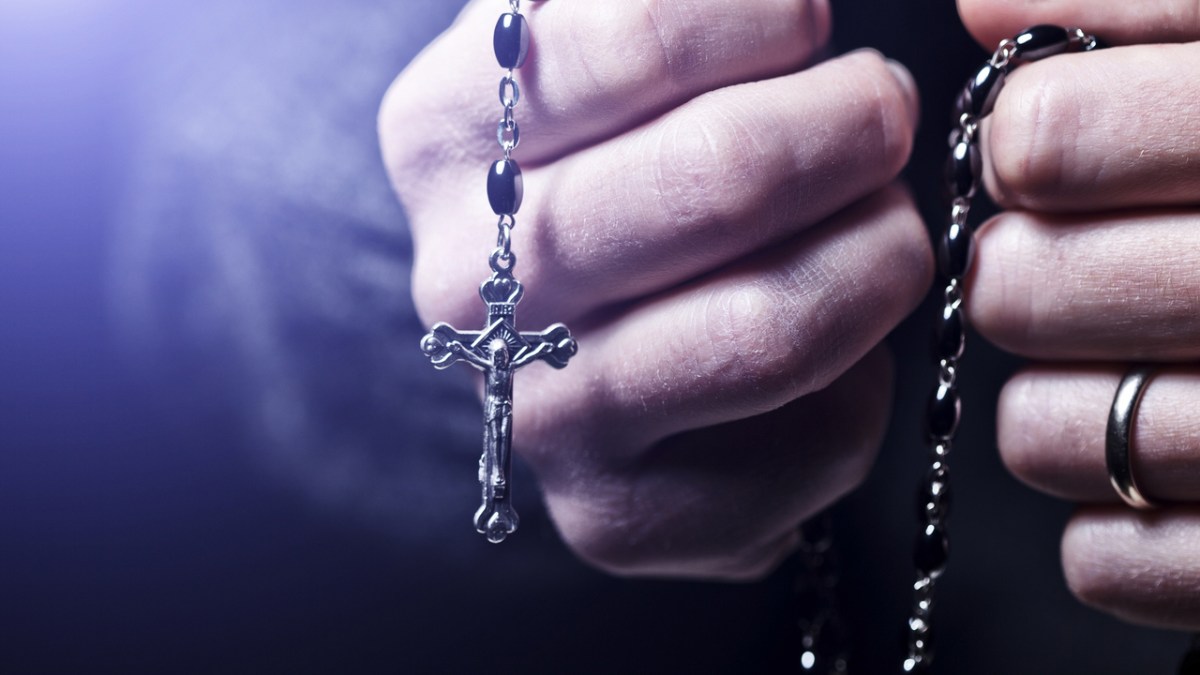 ROSARY HANDS